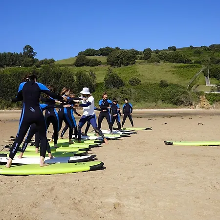 Black Shark Surfhouse Cóbreces