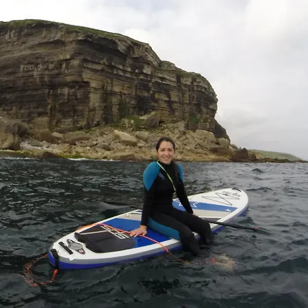 Black Shark Surfhouse Hostal *