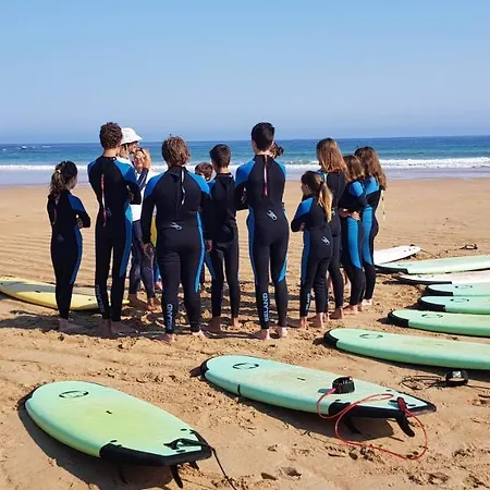 Black Shark Surfhouse *