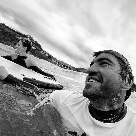 Black Shark Surfhouse *