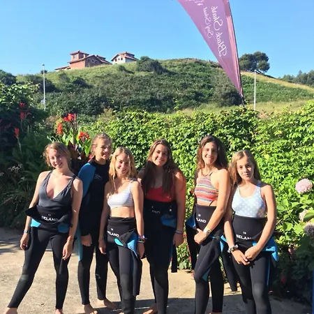 Black Shark Surfhouse *
