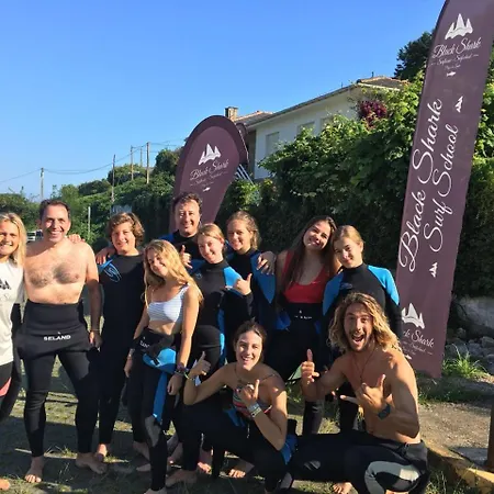 Black Shark Surfhouse Cobreces