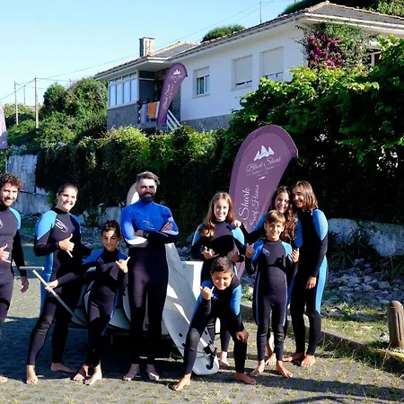 Black Shark Surfhouse Hostel *