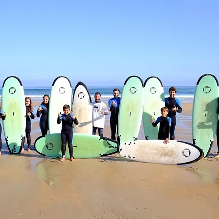 Hostel Black Shark Surfhouse Cobreces